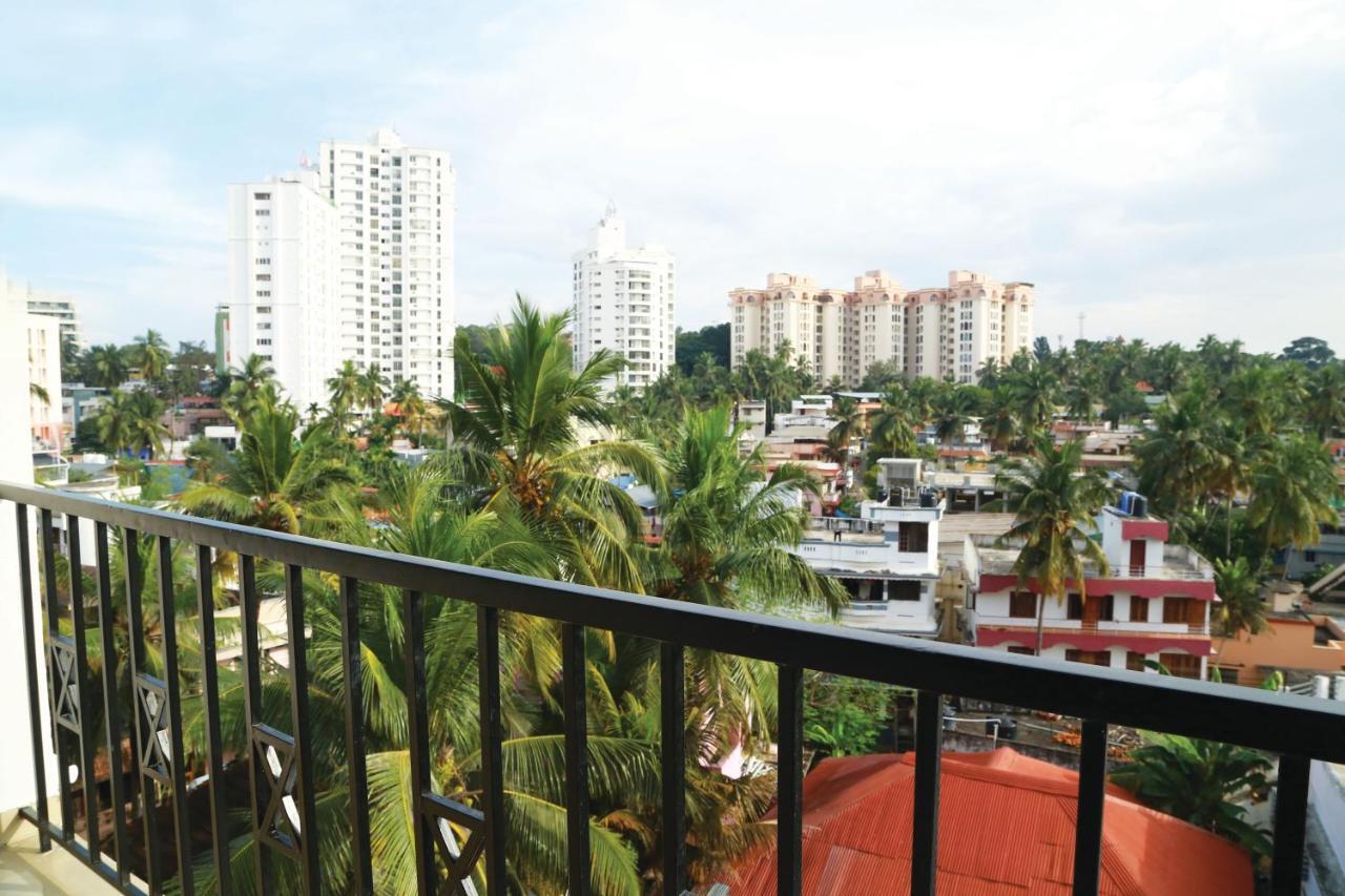 Down Town Holidays Thiruvananthapuram Εξωτερικό φωτογραφία