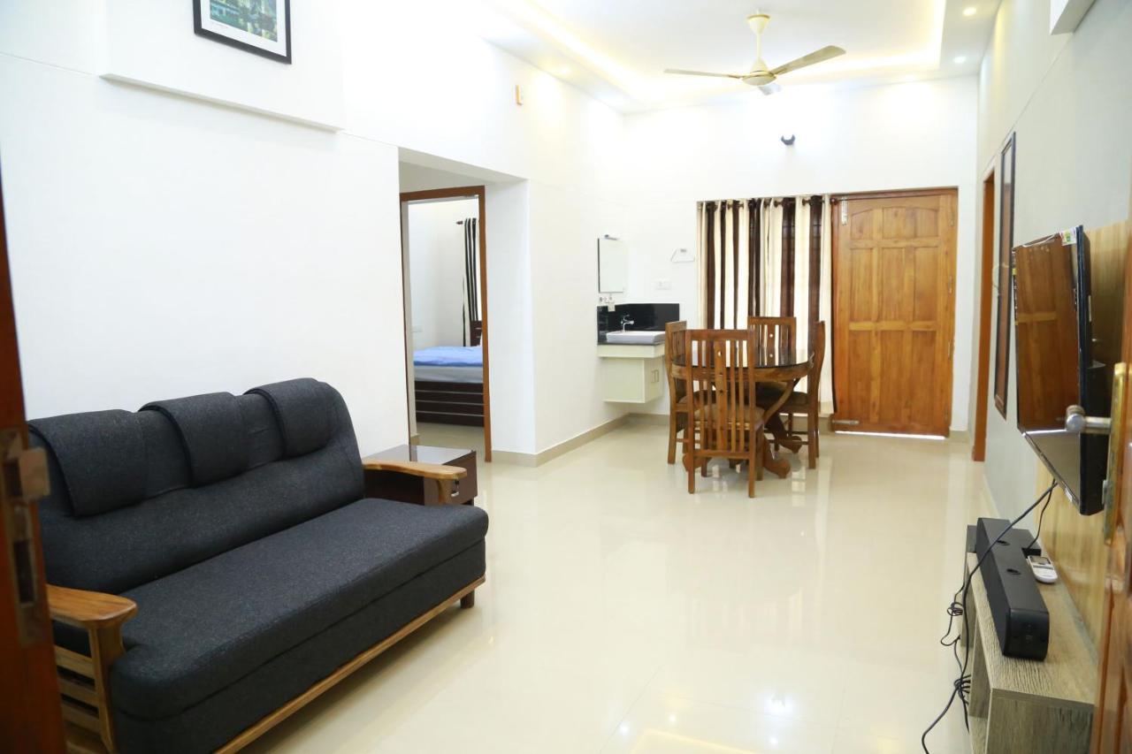 Down Town Holidays Thiruvananthapuram Εξωτερικό φωτογραφία
